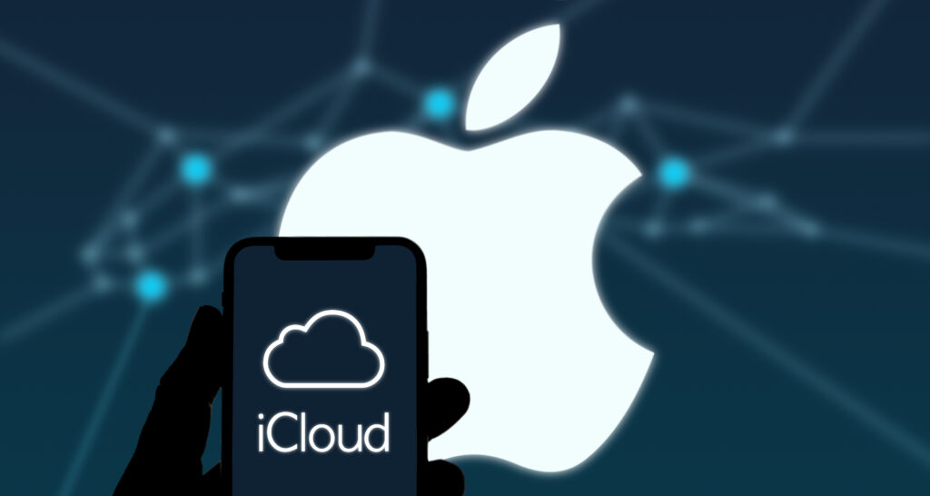 AppleマークとiPhoneに映し出されたiCloudロゴ