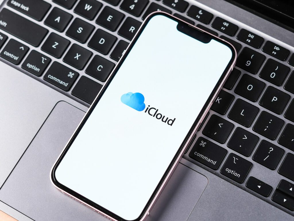 iCloud　スマホ　PC