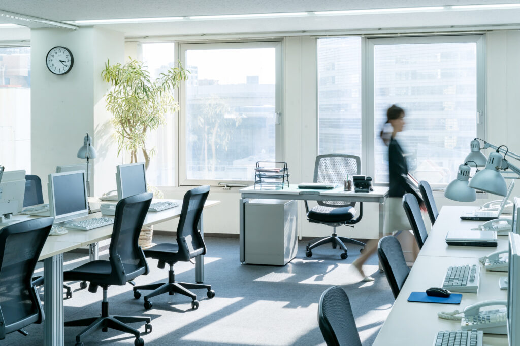 オフィス、工場に人がいなくても